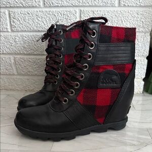 Sorel Black and Red Plaid Lace Up Boots
